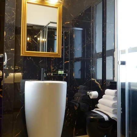 The Version Luxury Hotel 3*